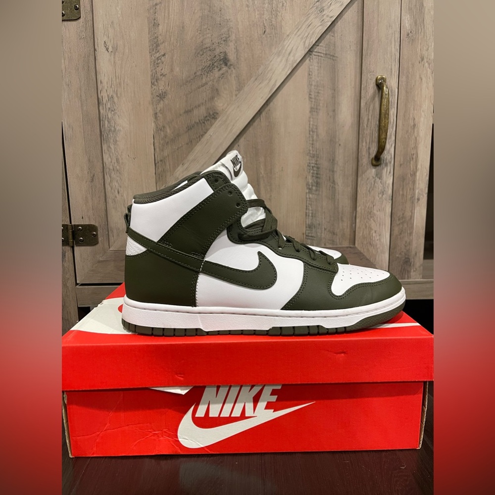 Nike dunk Hi Retro Khaki